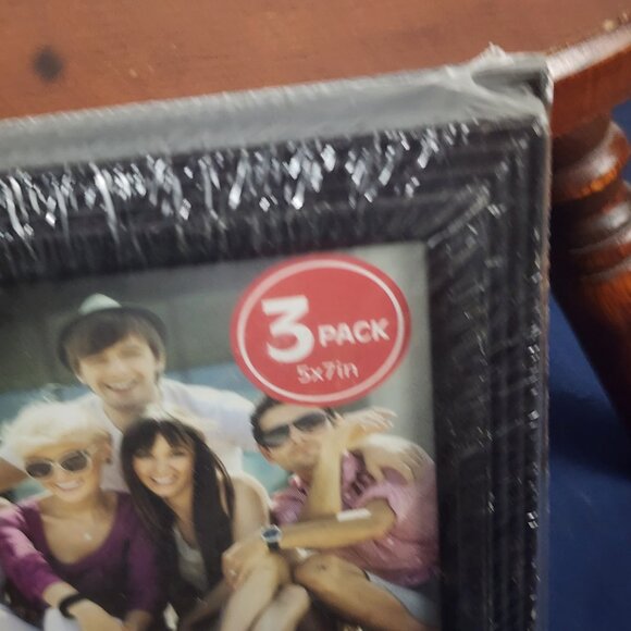 Pinnit Black Trim Snap Showcase Your Life 3pk 5"x7" Glass Cover Picture Frames - Picture 8 of 16